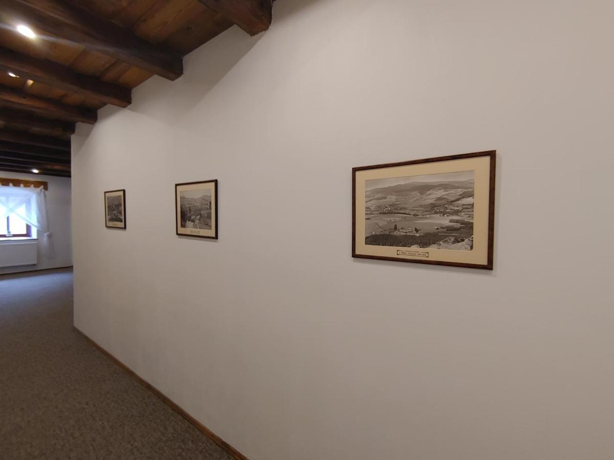 U Mikesu Leilighet Vyšší Brod Eksteriør bilde