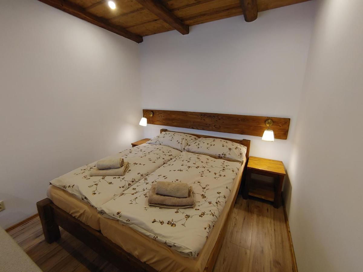 U Mikesu Leilighet Vyšší Brod Eksteriør bilde