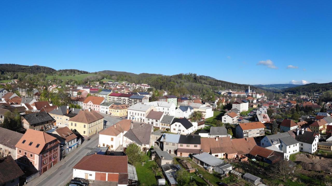 U Mikesu Leilighet Vyšší Brod Eksteriør bilde